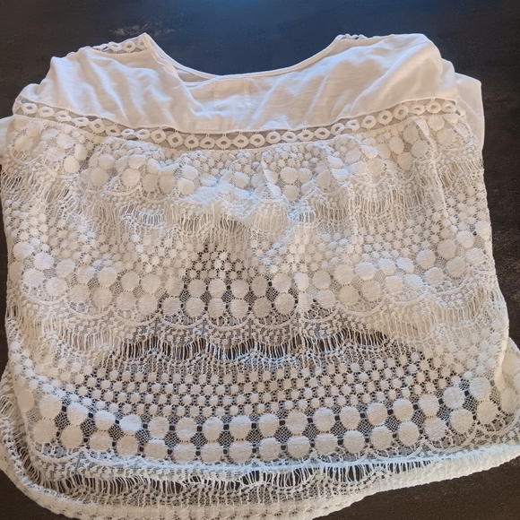 Sadie Robertson Wild Blue White shirt with lace back.  Boho, gypsy - Picture 6 of 10